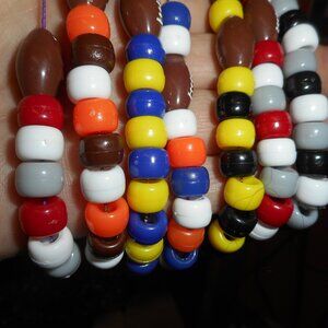 STRETCHY SPORTS TEAM BRACELET .. YOUR TEAM,TEAM COLORS, and football  ... OSFM